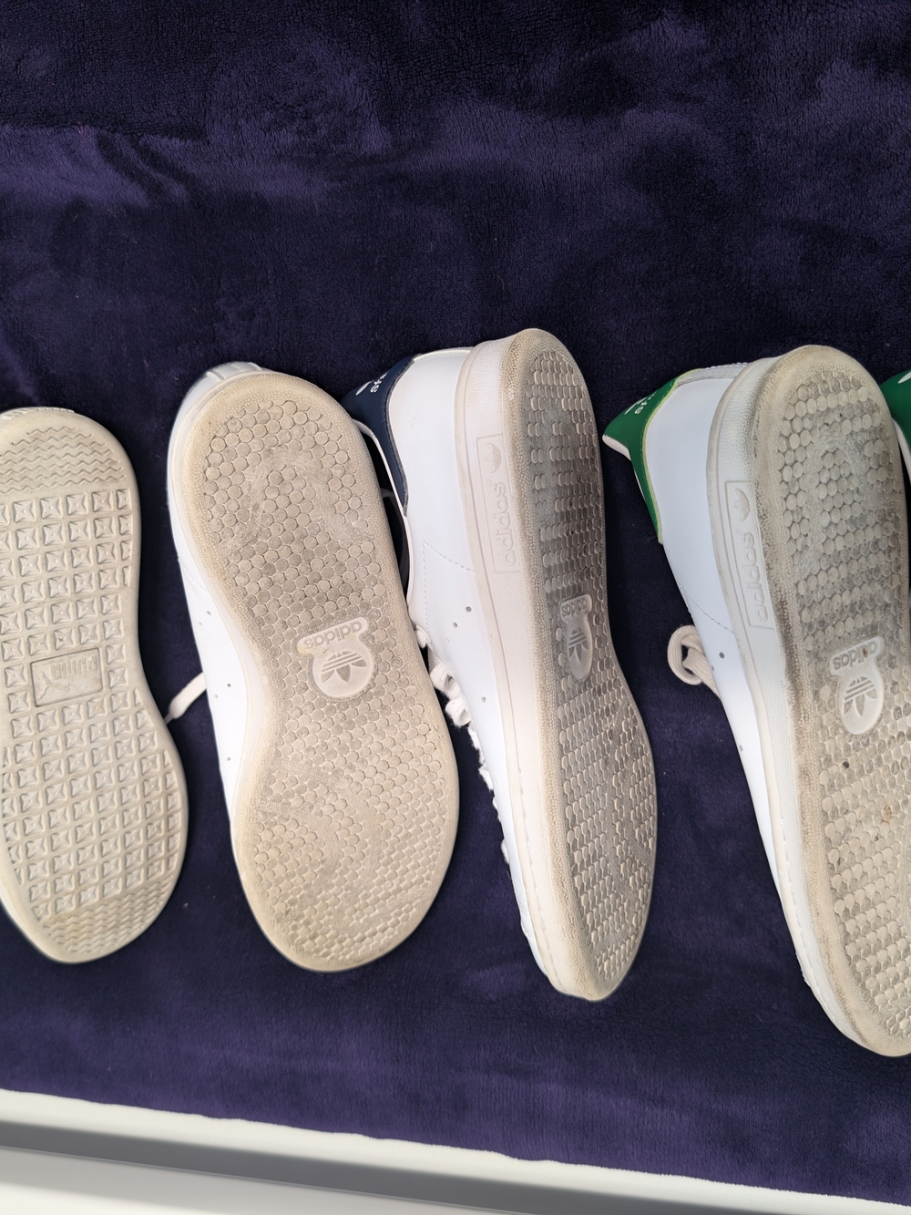 White Adidas Stan Smith Sneakers with Navy Heel Tab - Picture 5 of 8